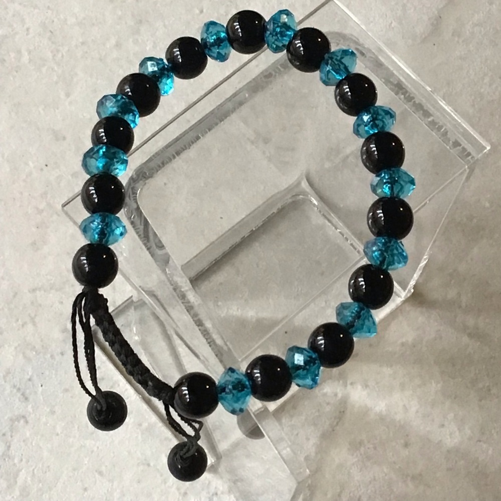 Black and Blue Glass Beaded Bracelet